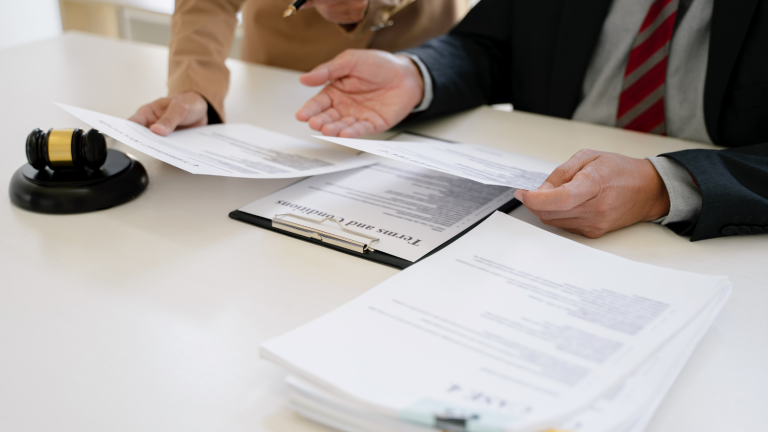 Read more about the article מה ללבוש לבית משפט? כך תוכלו ליהנות מתדמית מקצועית