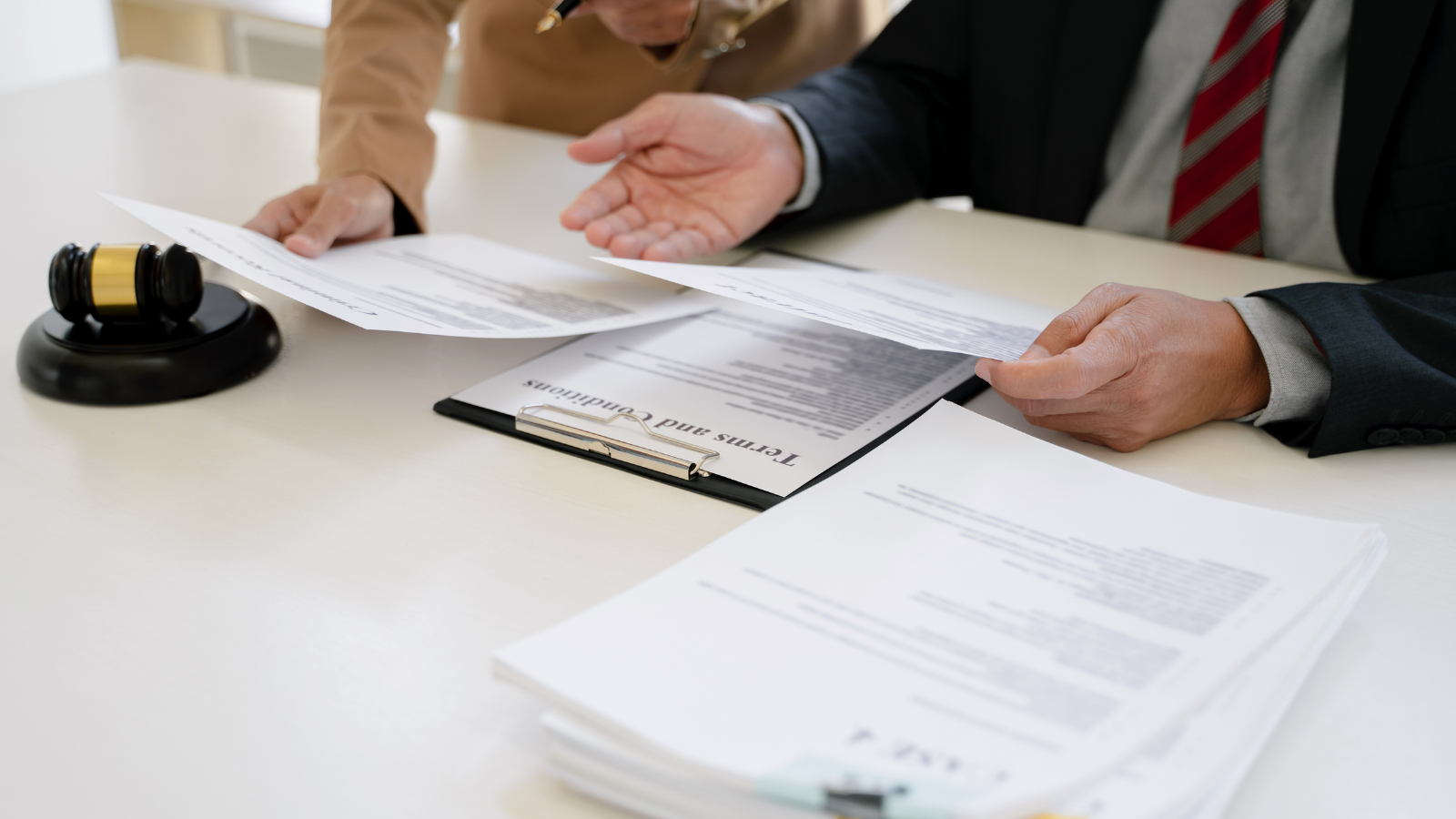 Read more about the article מה ללבוש לבית משפט? כך תוכלו ליהנות מתדמית מקצועית